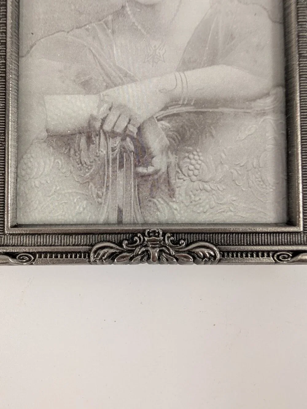 Dennis East Renaissance Collection Antique Pewter Floral Frame